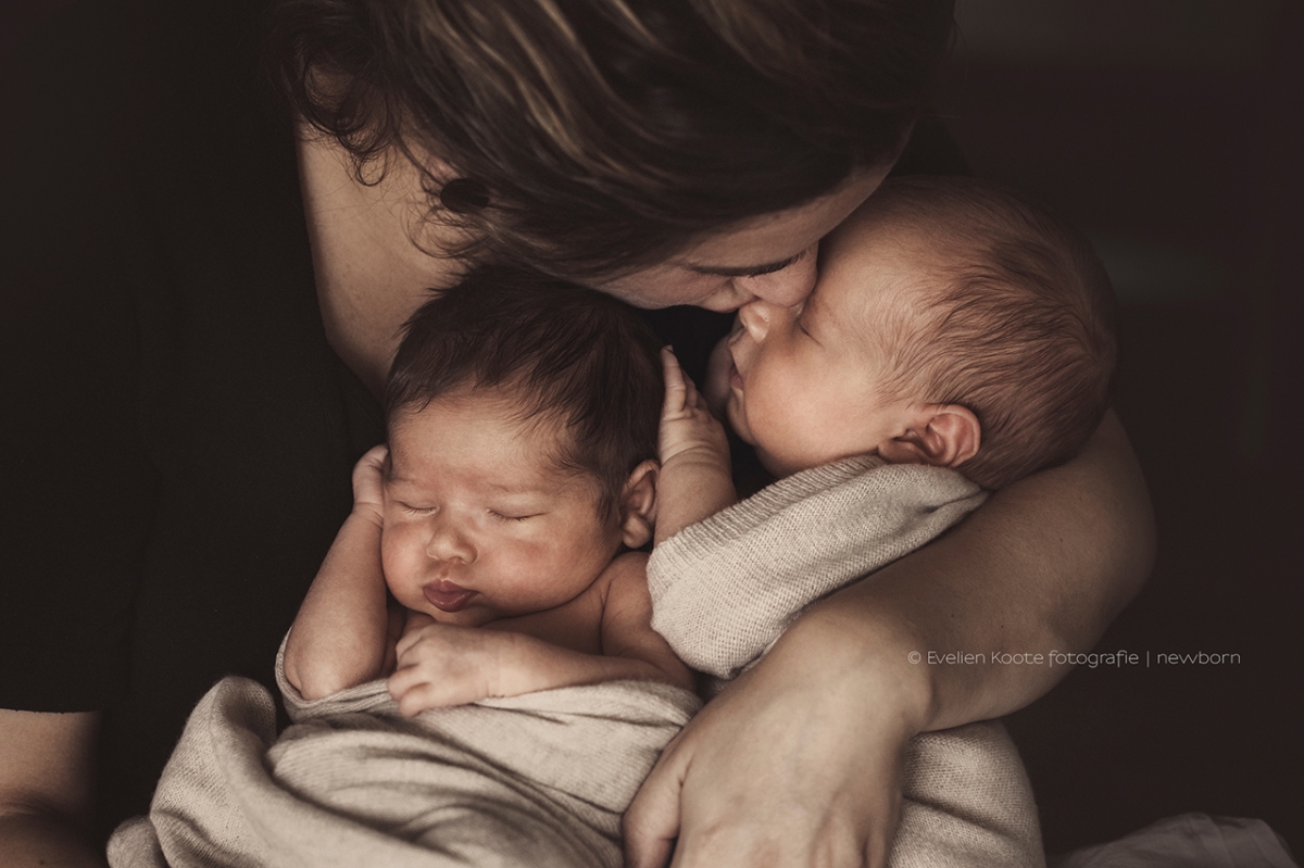 Love & Little geboortefotografie - Evelien Koote - newborn en geboortefotograaf - Den Bosch