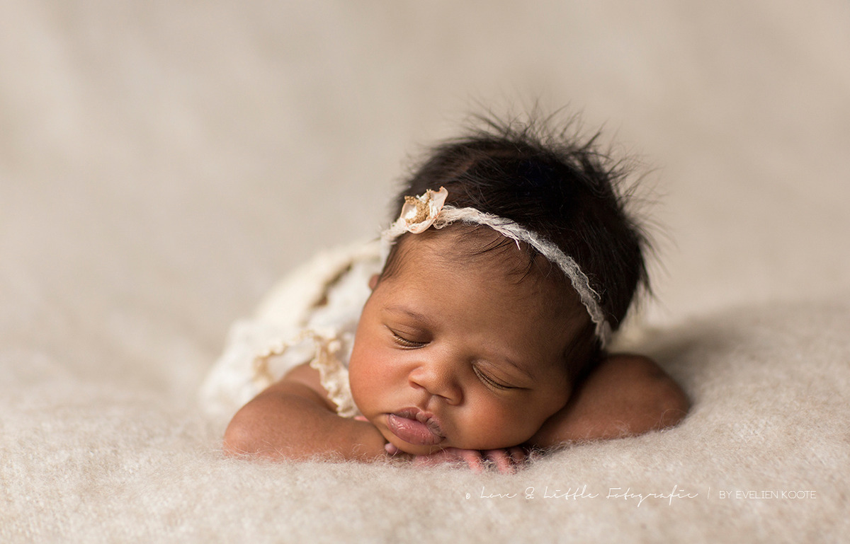 Newborn en geboortefotografie Tiel · Love & Little fotografie - newborn & geboortefotograaf