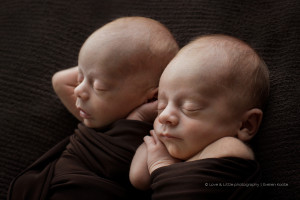 Tweeling Hilversum - Love & Little fotografie - newborn & geboortefotograaf