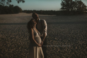 Zwangerschapsfotografie Dreumel - Love & Little fotografie - newborn & geboortefotograaf