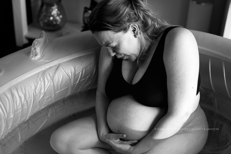 Van badbevalling naar ziekenhuisbevalling - Evelien Koote fotografie