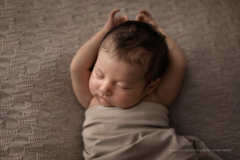 Newborn fotografie Eindhoven - Love & Little fotografie - Evelien Koote 